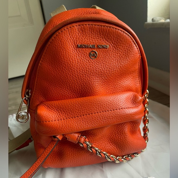 Micheal Kors, leather Slater backpack with tons of pockets. - Picture 8 of 15